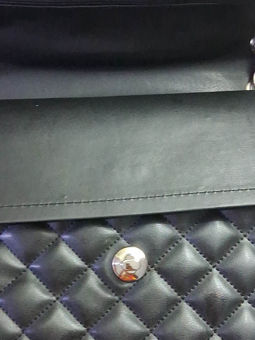 Quilted Black Leather Shoulder Bag with Silver Turn-Lock